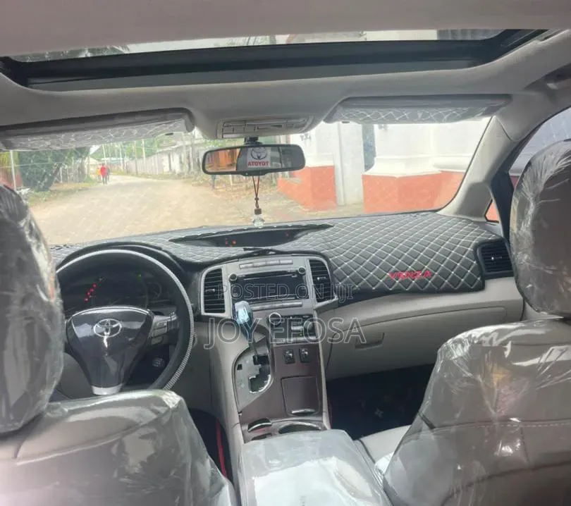 Toyota Venza V6 AWD 2012 Gray