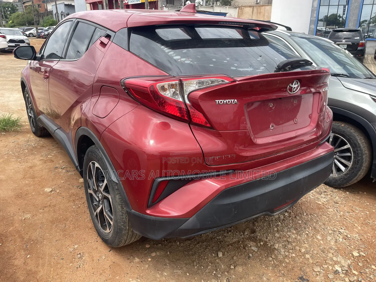 Toyota C-HR XLE FWD Sport Utility (2.0L 4cyl 2AM) 2018 Red