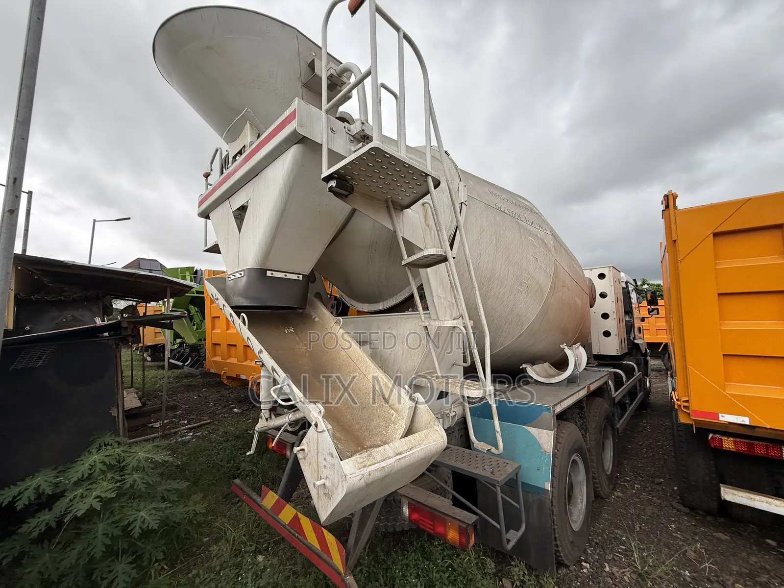 Brand New SAGMOTO 400HP CNG 16cylinder Concrete Mixer Truck.