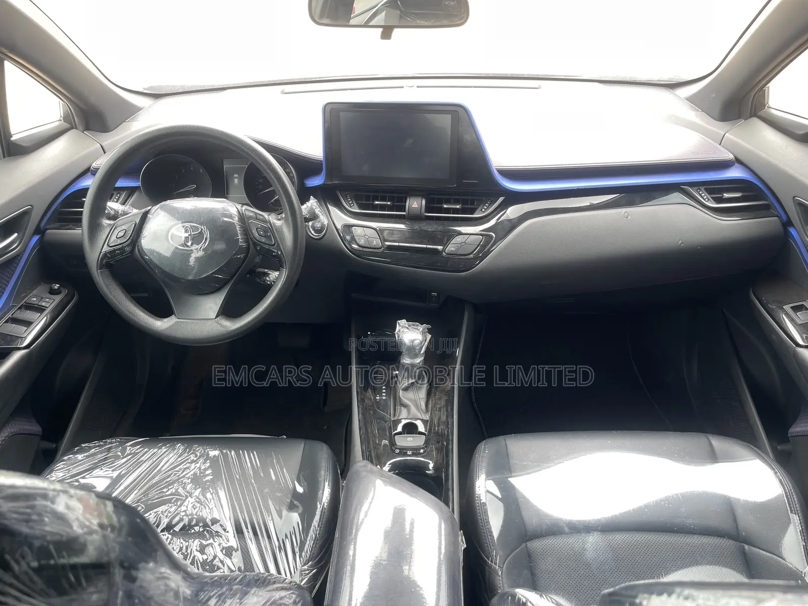 Toyota C-HR XLE FWD Sport Utility (2.0L 4cyl 2AM) 2018 Red