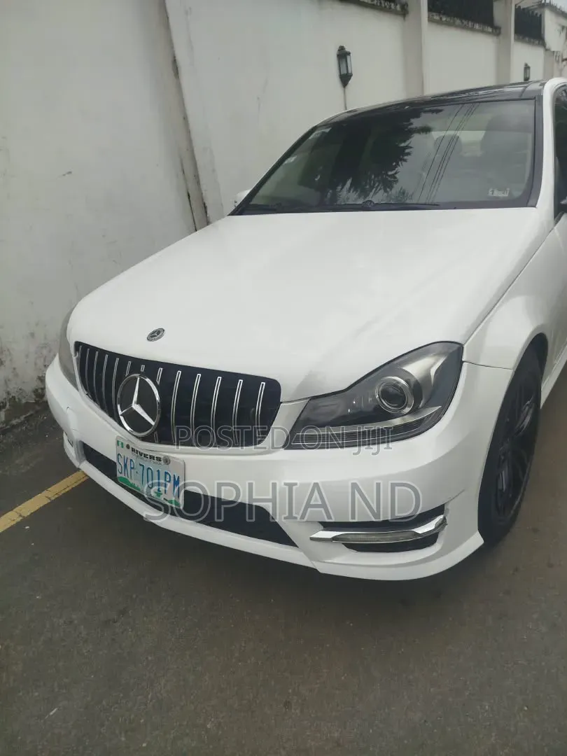 Mercedes-Benz C300 2010 White