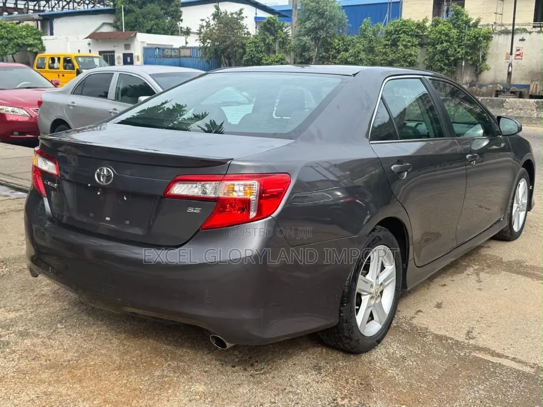Toyota Camry 2013 Gray