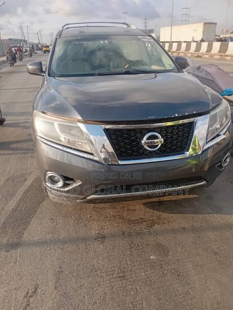 Nissan Pathfinder SL 4dr SUV 4WD (3.5L 6cyl CVT) 2014 Gray