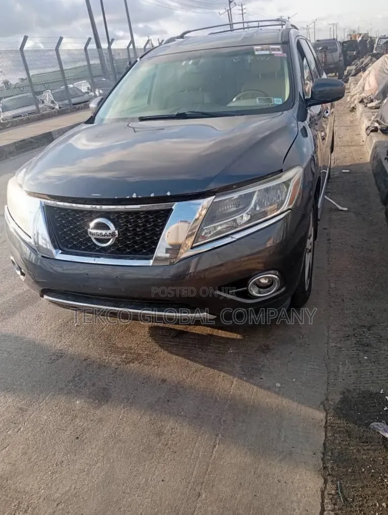 Nissan Pathfinder SL 4dr SUV 4WD (3.5L 6cyl CVT) 2014 Gray