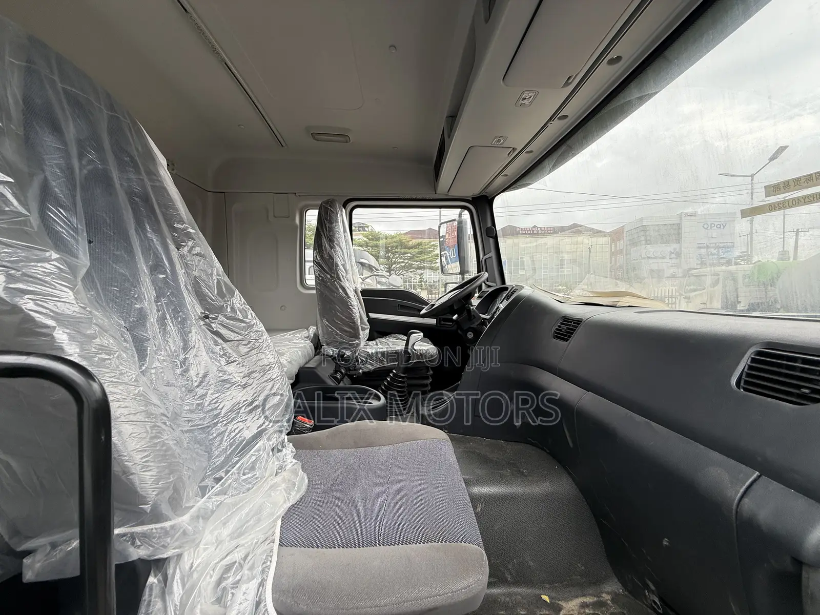 Brand New Sagmoto E3 400hp Tractor Head Truck.