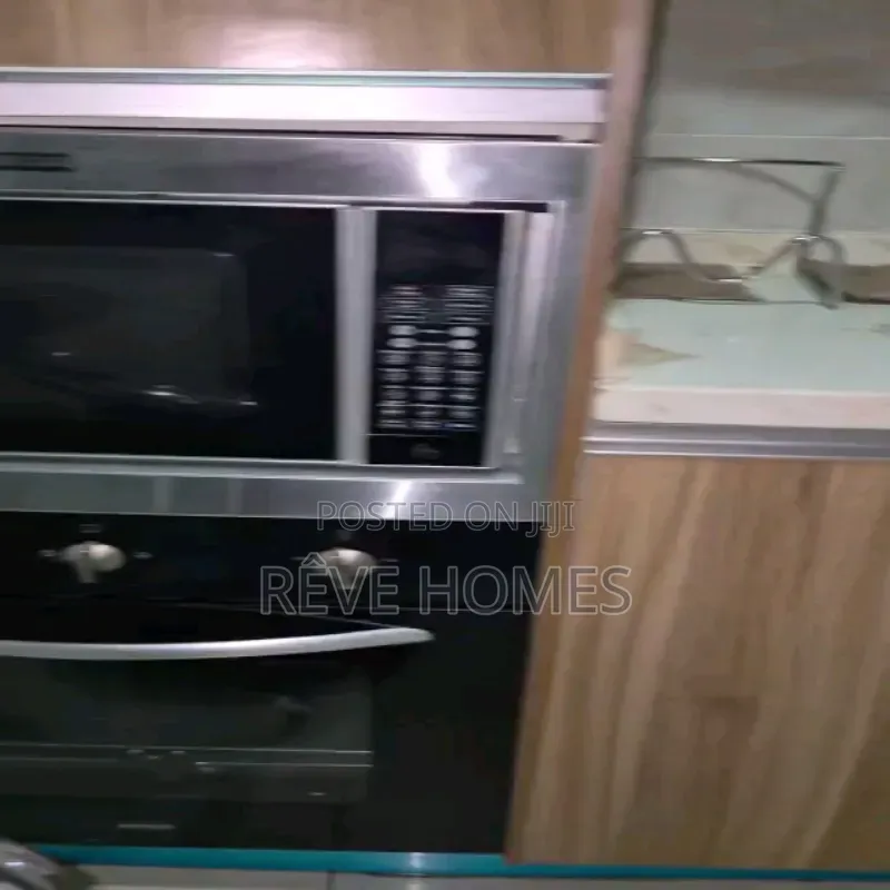 3bdrm Block of Flats in Ogudu GRA for rent