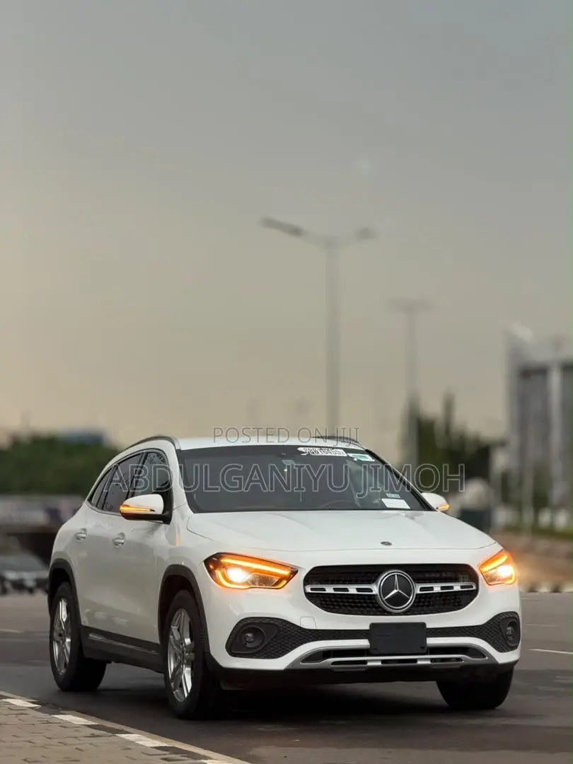 Mercedes-Benz GLA 250 2021 White