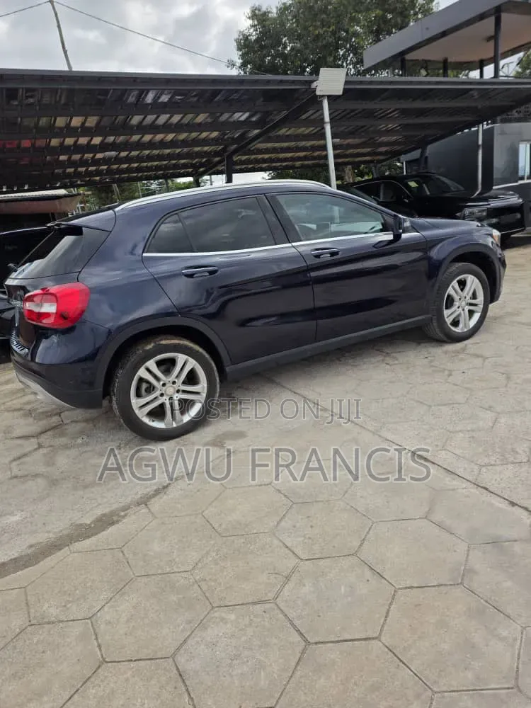 Mercedes-Benz GLA 250 2017 Blue