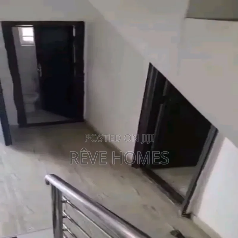 4bdrm Duplex in Sabo / Yaba for rent