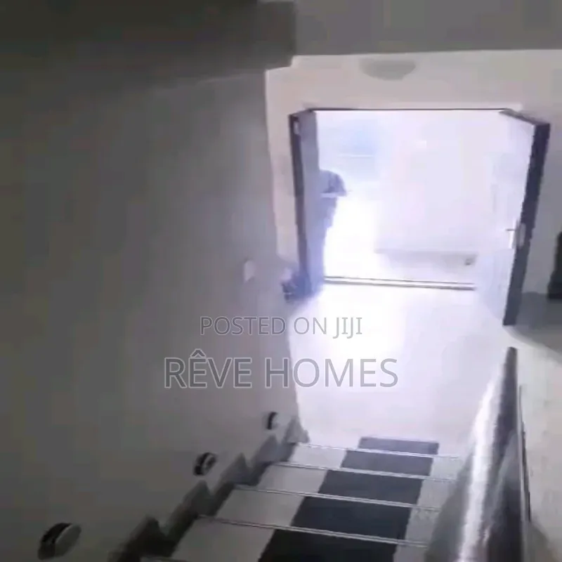 4bdrm Duplex in Sabo / Yaba for rent