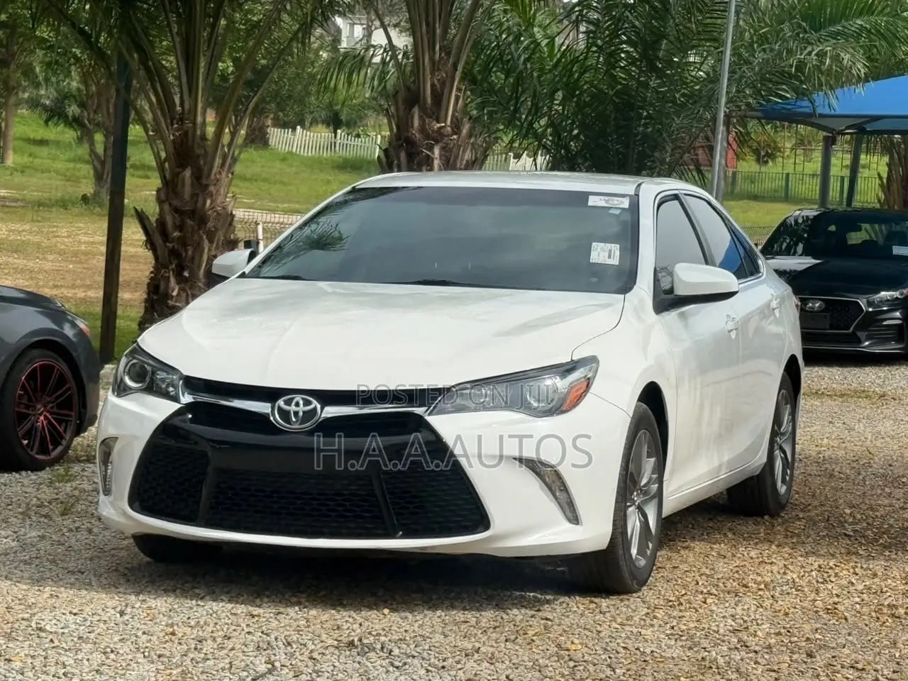 Toyota Camry SE 4dr Sedan (2.5L 4cyl 6A) 2016 White