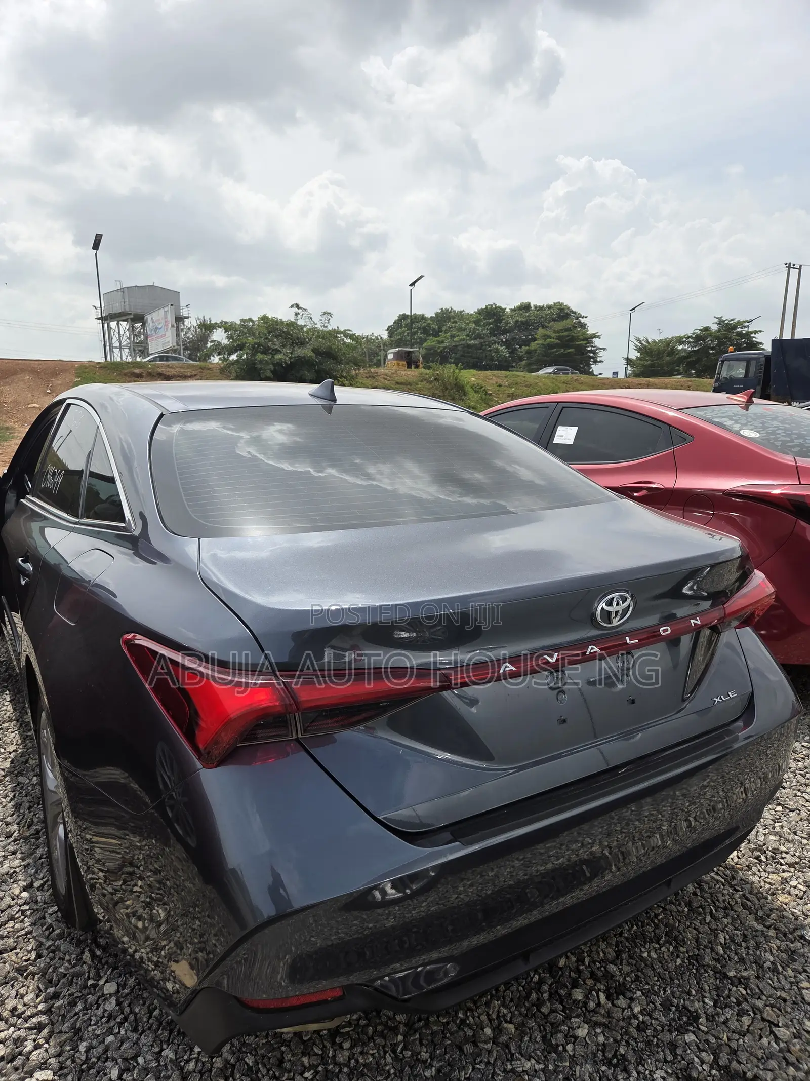 Toyota Avalon XLE FWD Sedan (3.5L V6 8A) 2019 Gray