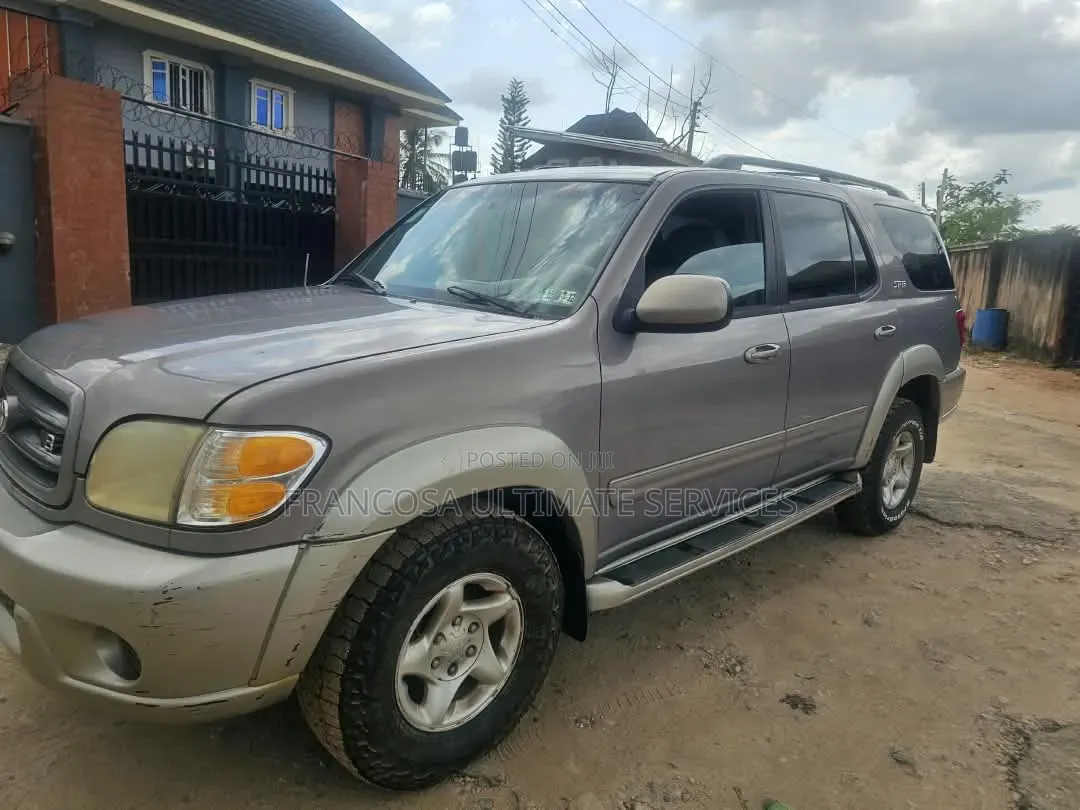 Toyota Sequoia 2003 Brown
