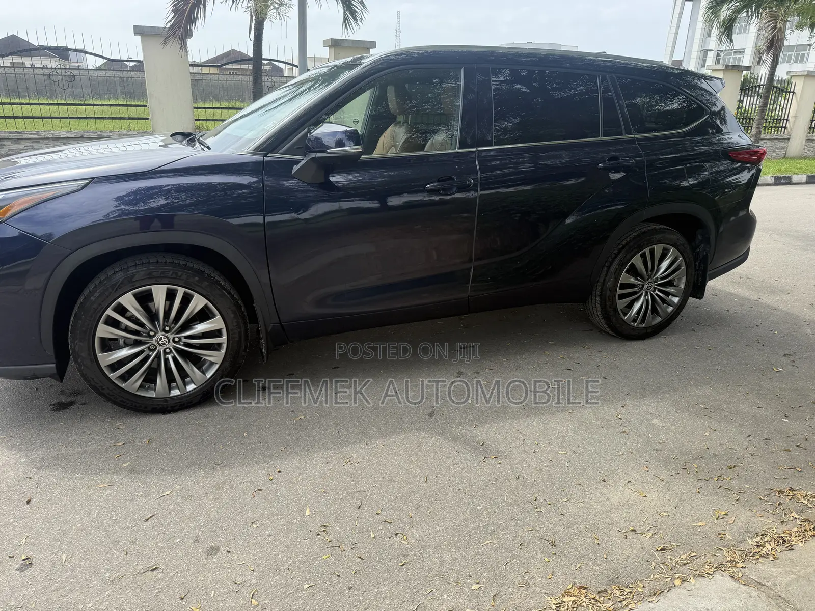 Toyota Highlander Platinum 2021 Green