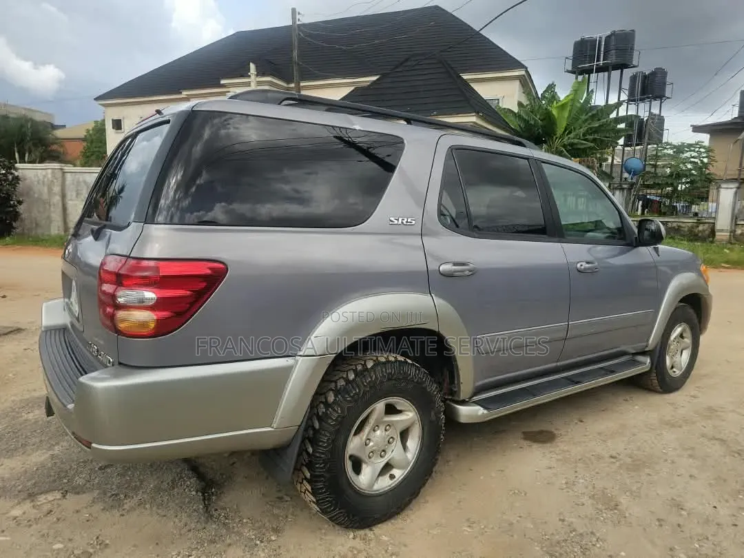 Toyota Sequoia 2003 Brown