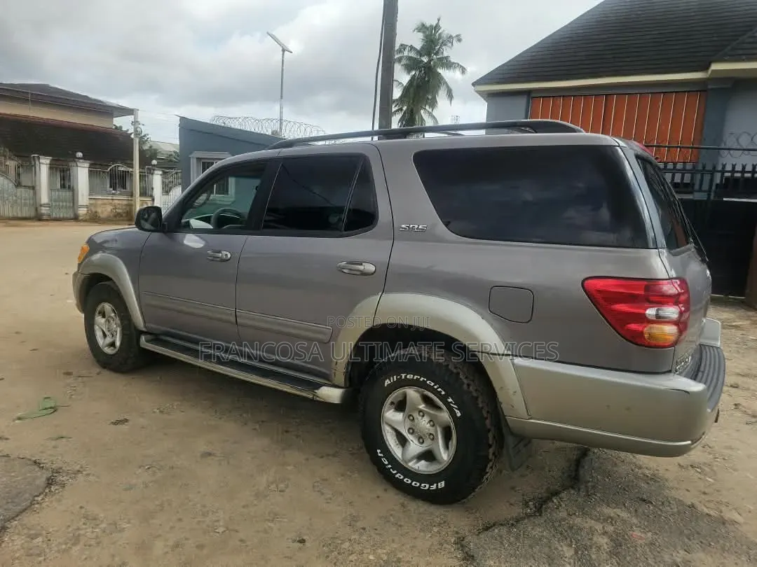 Toyota Sequoia 2003 Brown