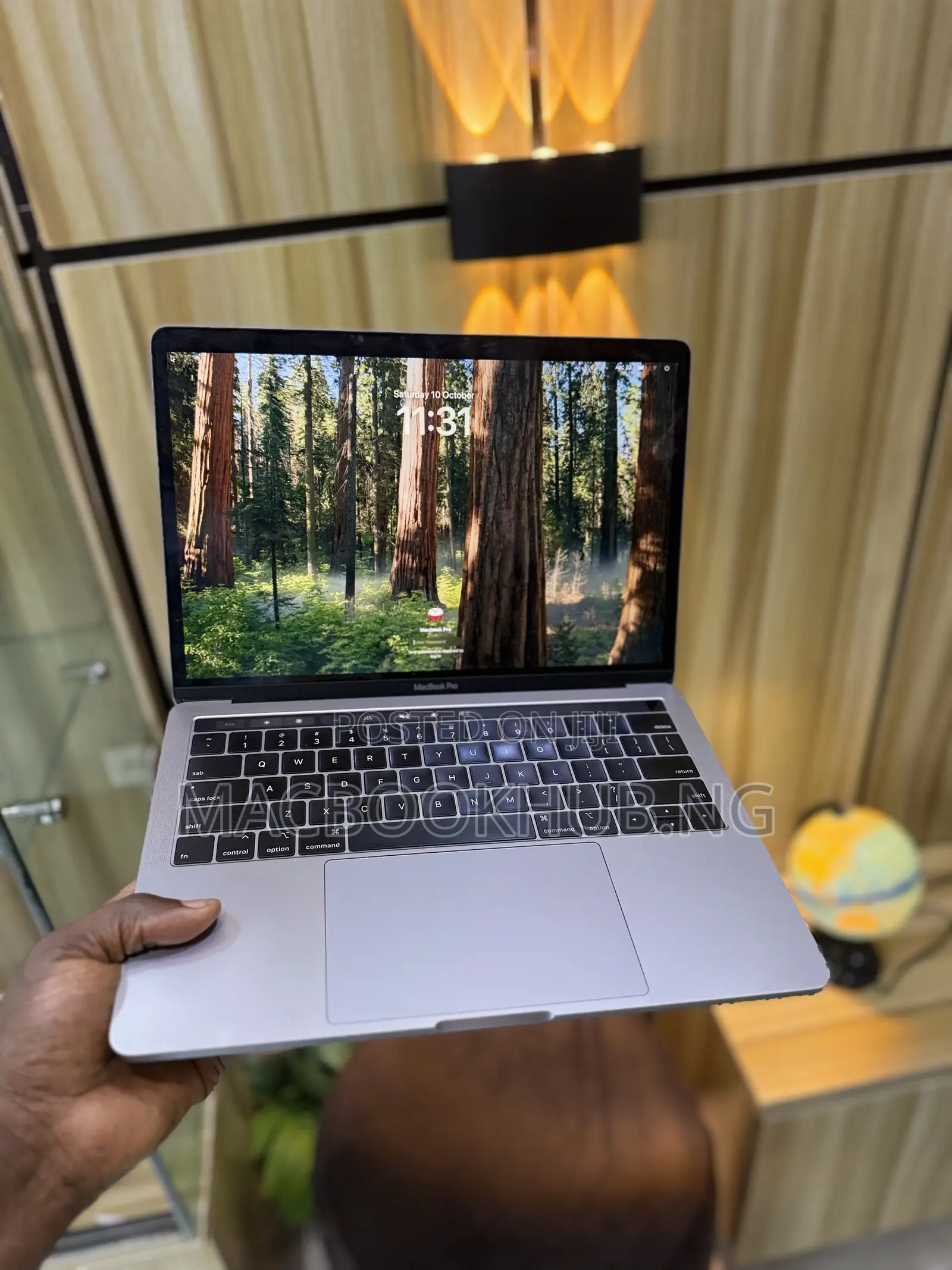 Laptop Apple MacBook Pro 2020 16GB Intel Core i5 SSHD (Hybrid) 512GB