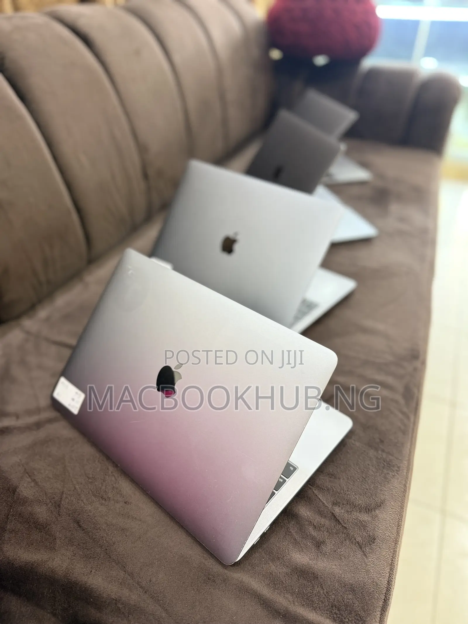 Laptop Apple MacBook Pro 2020 8GB Intel Core i5 SSHD (Hybrid) 256GB