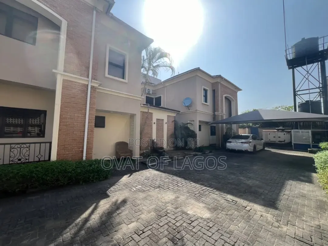3bdrm Duplex in Banana Island for rent
