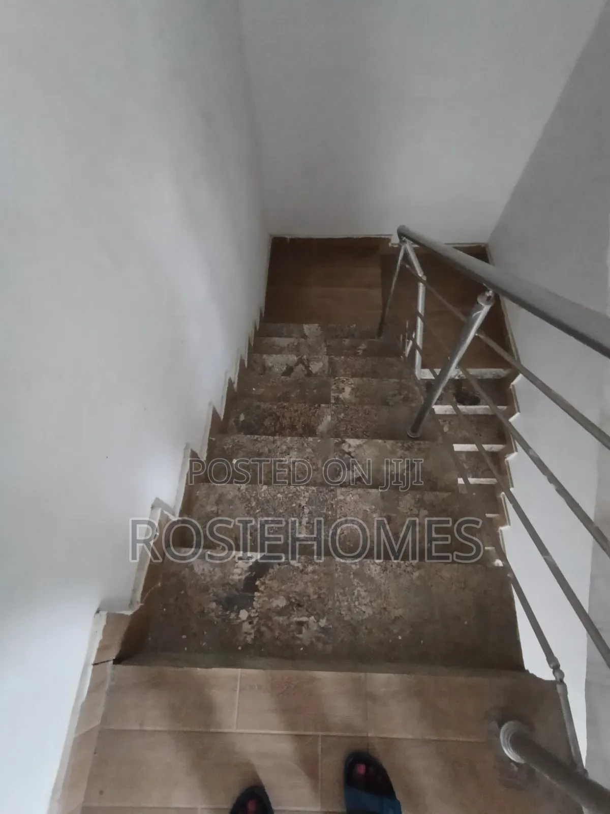 2bdrm Block of Flats in Mobile Road, Ado / Ajah for rent