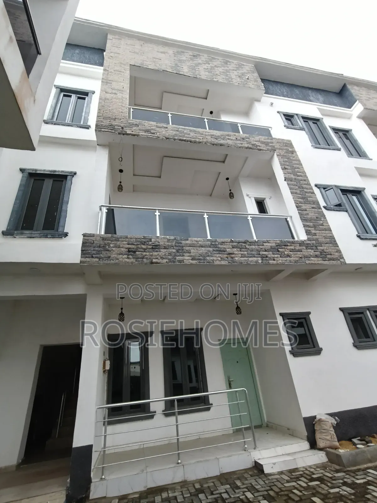 2bdrm Block of Flats in Mobile Road, Ado / Ajah for rent