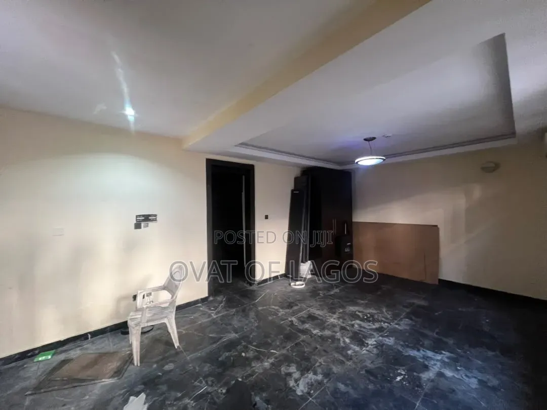 Studio Apartment in Banana Island for rent