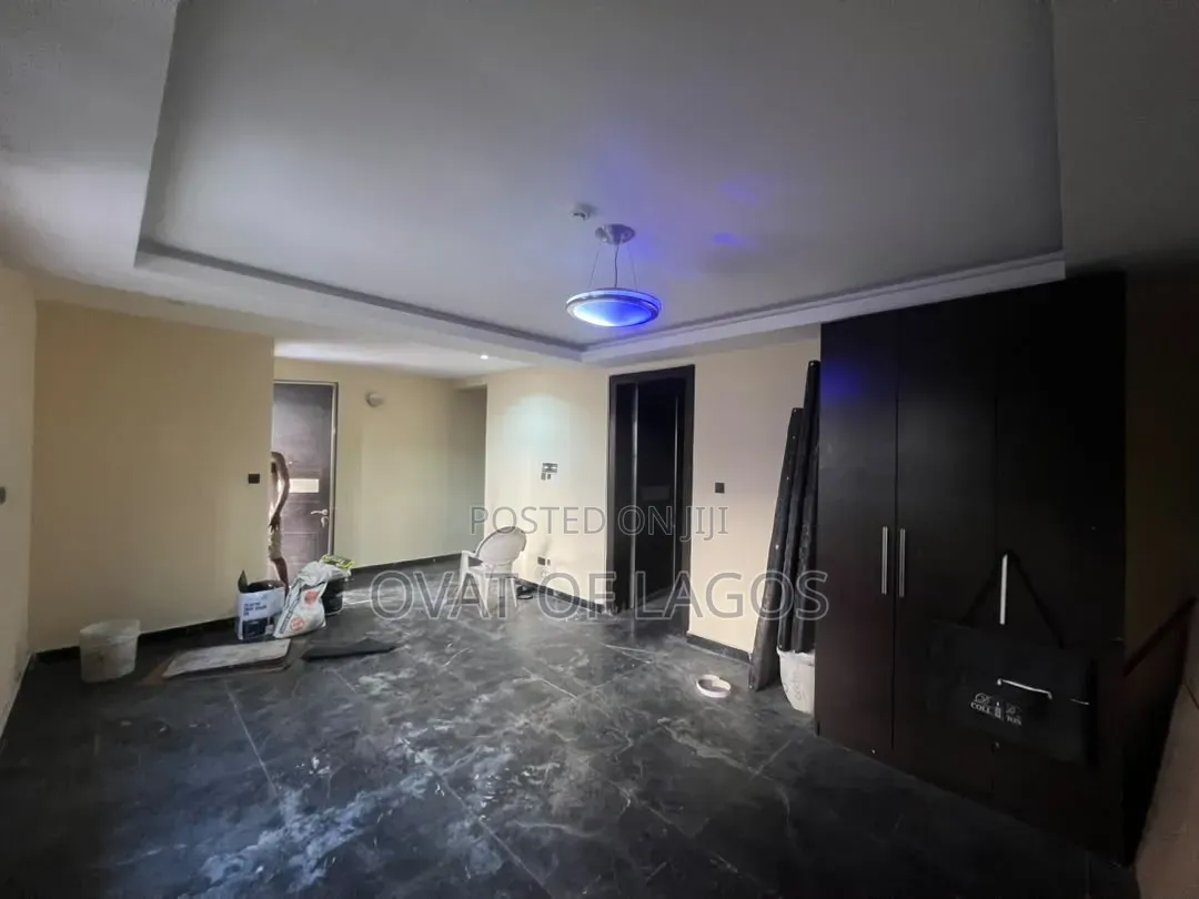 Studio Apartment in Banana Island for rent