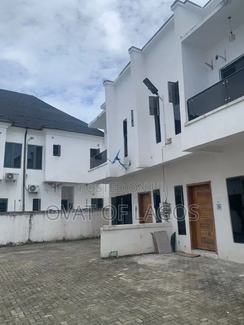 4bdrm Duplex in Ikota for rent