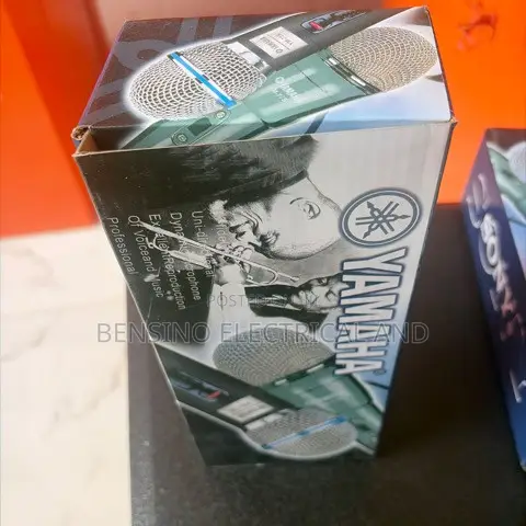 Yamaha Wired Microphone