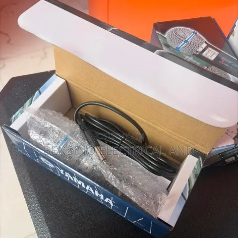 Yamaha Wired Microphone