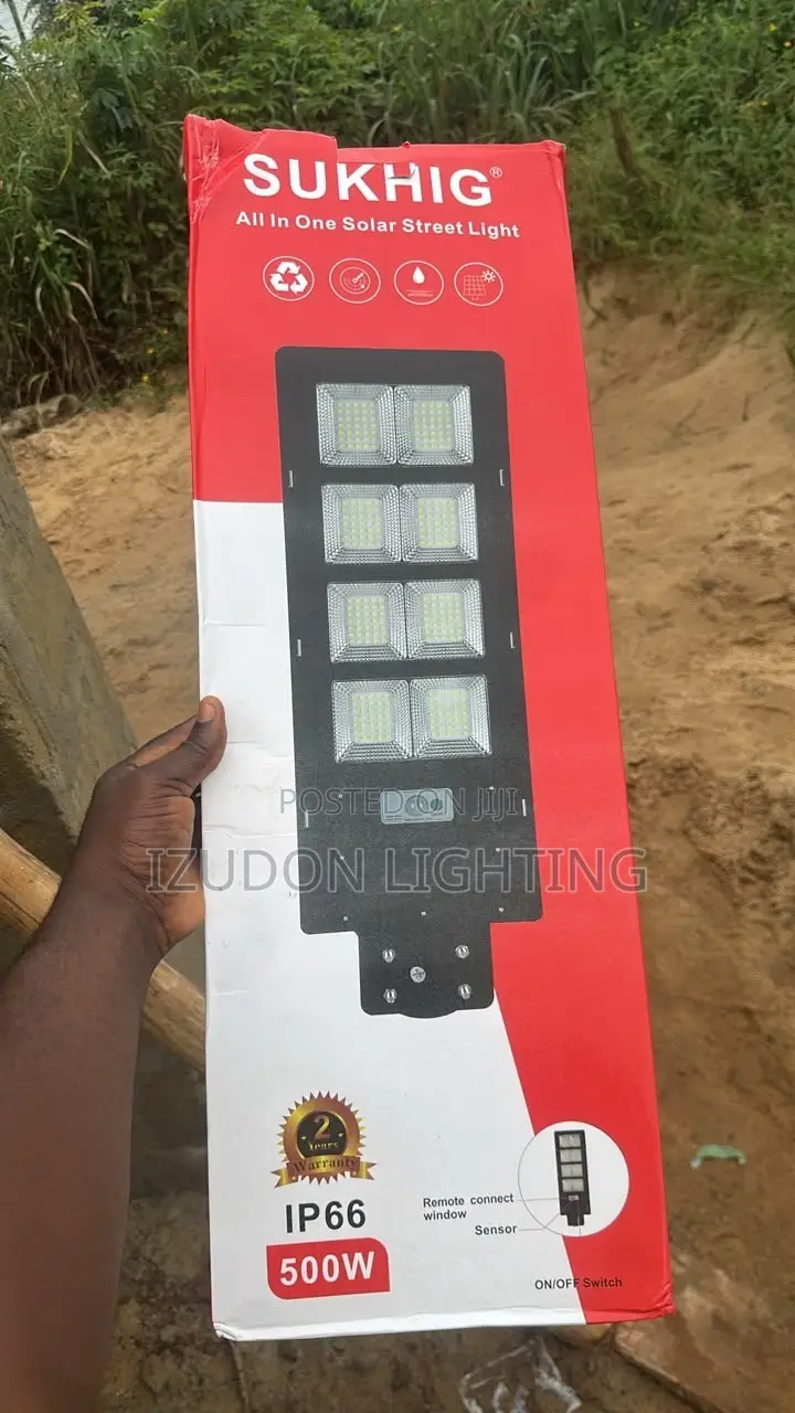 Top Quality 800 Watts Sukhig Solar Street Light