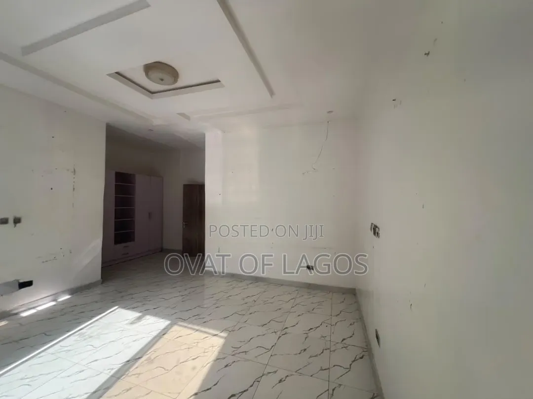 3bdrm Duplex in Ikota for rent