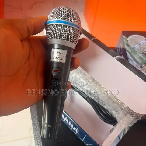 Yamaha Wired Microphone