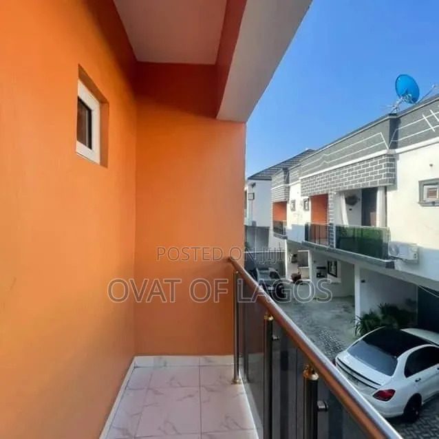 4bdrm Duplex in Ikota for sale