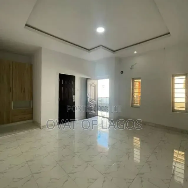 4bdrm Duplex in Ikota for sale