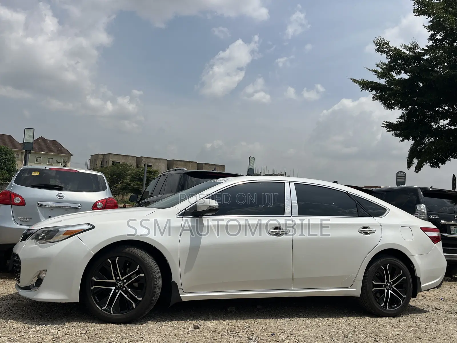 Toyota Avalon XLE 4dr Sedan (3.5L 6cyl 6A) 2014 White