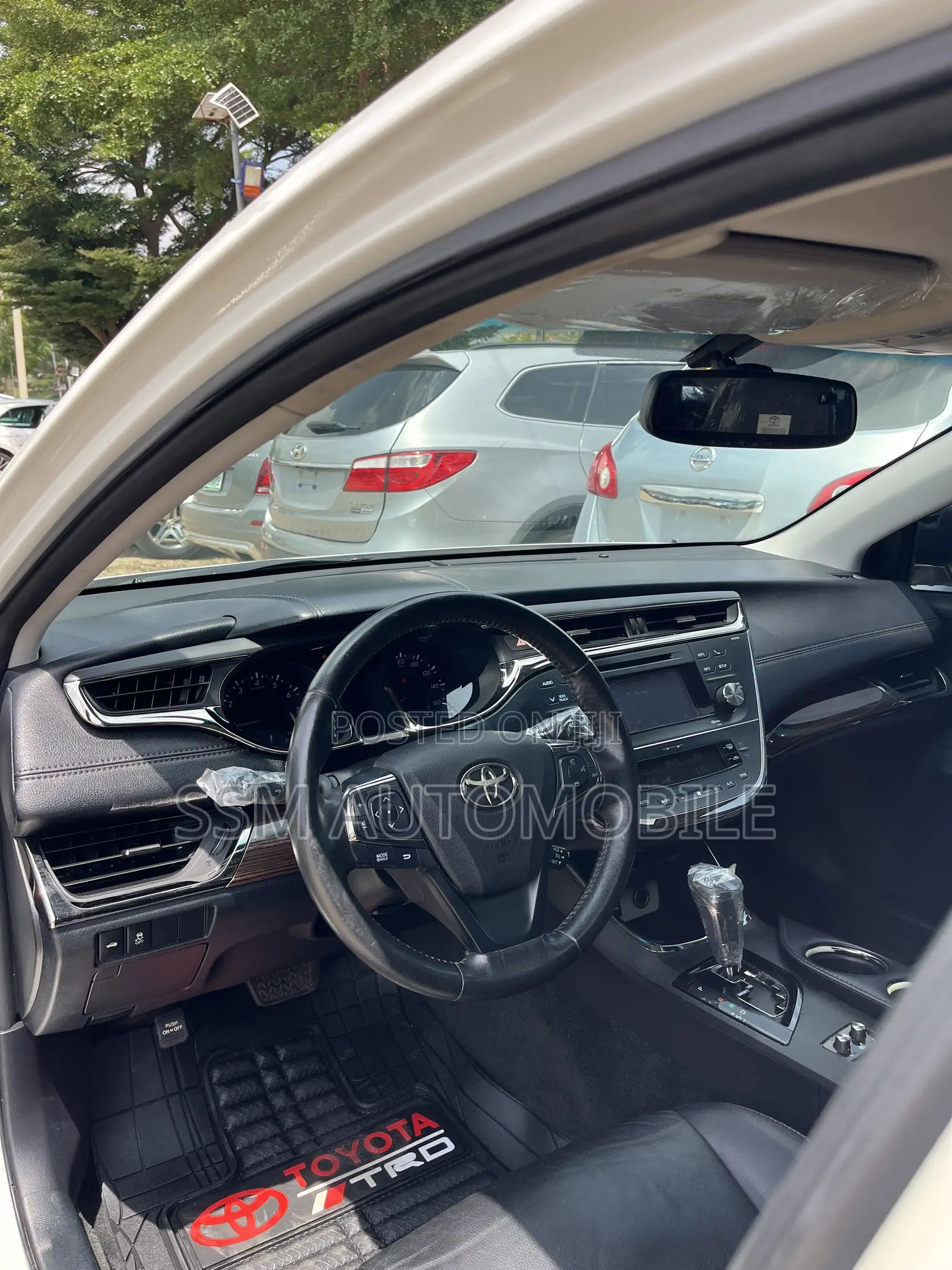 Toyota Avalon XLE 4dr Sedan (3.5L 6cyl 6A) 2014 White
