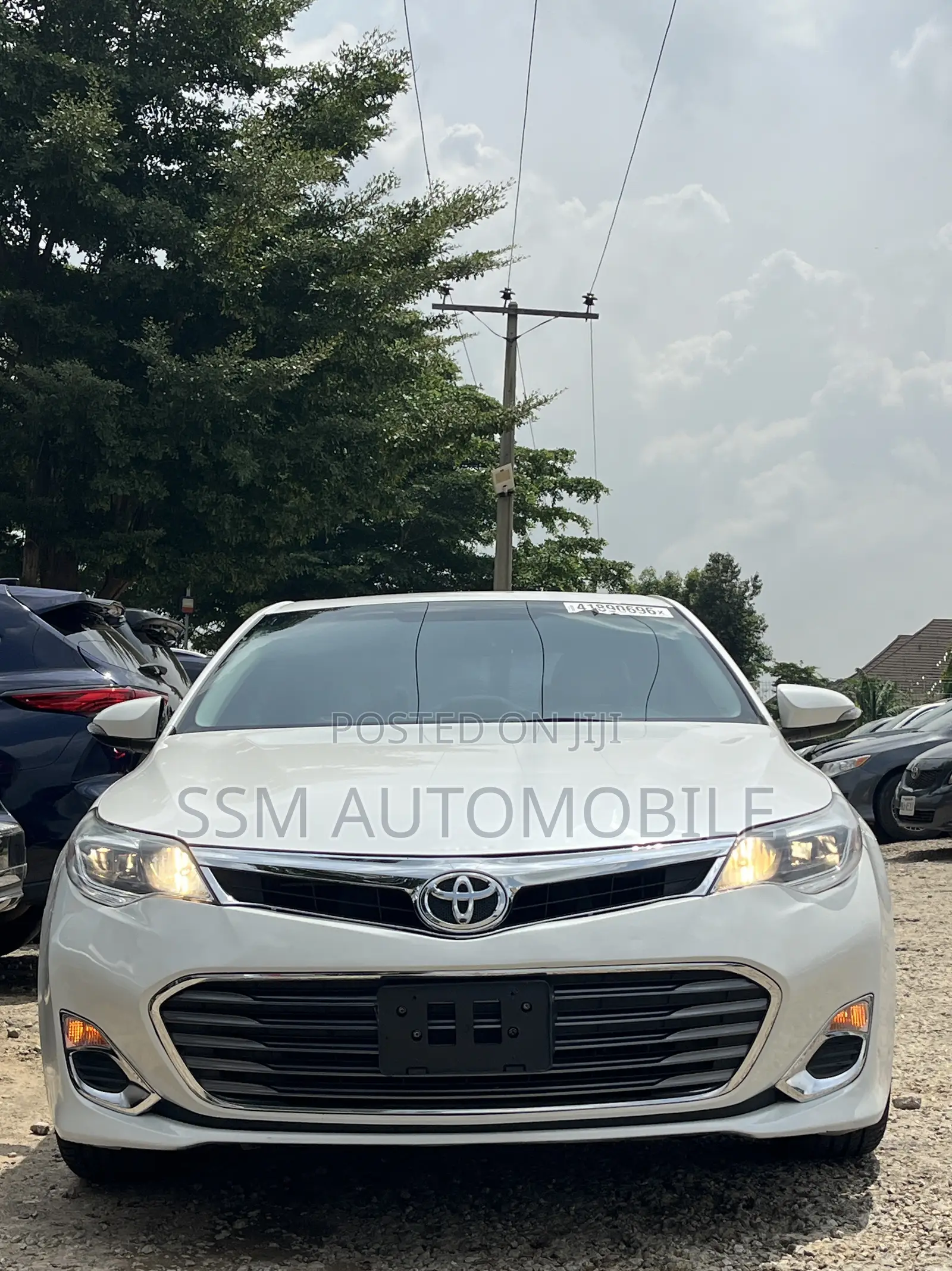 Toyota Avalon XLE 4dr Sedan (3.5L 6cyl 6A) 2014 White