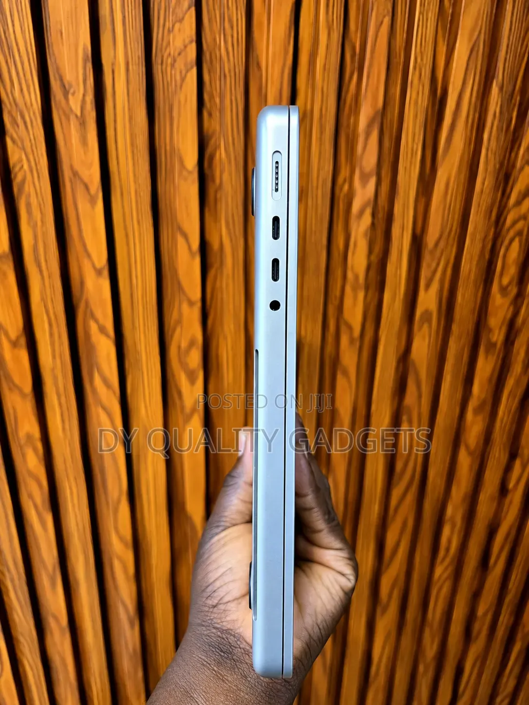 Laptop Apple MacBook Pro 2021 M1 16GB Apple M1 Pro SSD 512GB