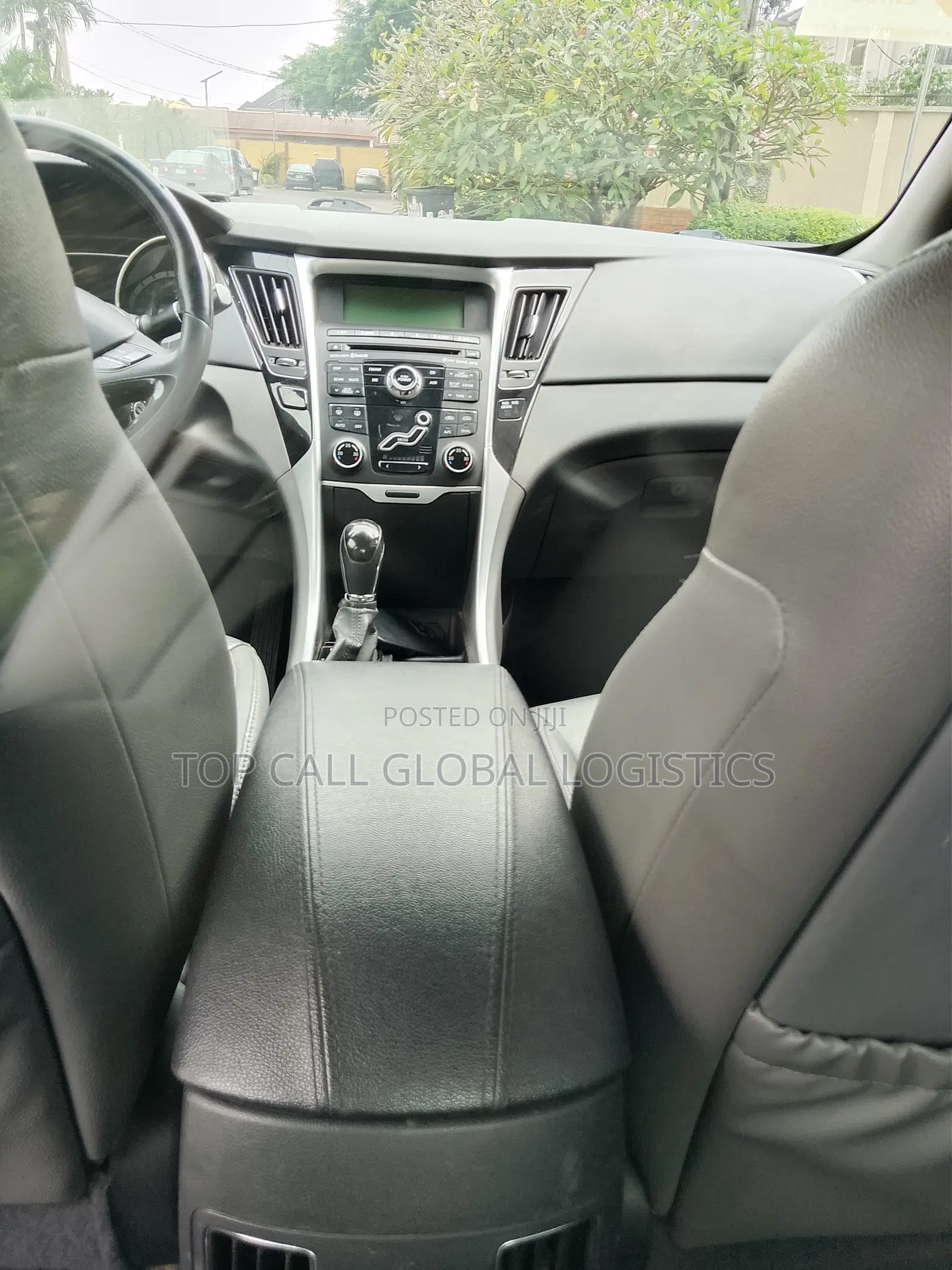 Hyundai Sonata Limited 2.0T Sedan (2.0L 4cyl 6A) 2011 Gray