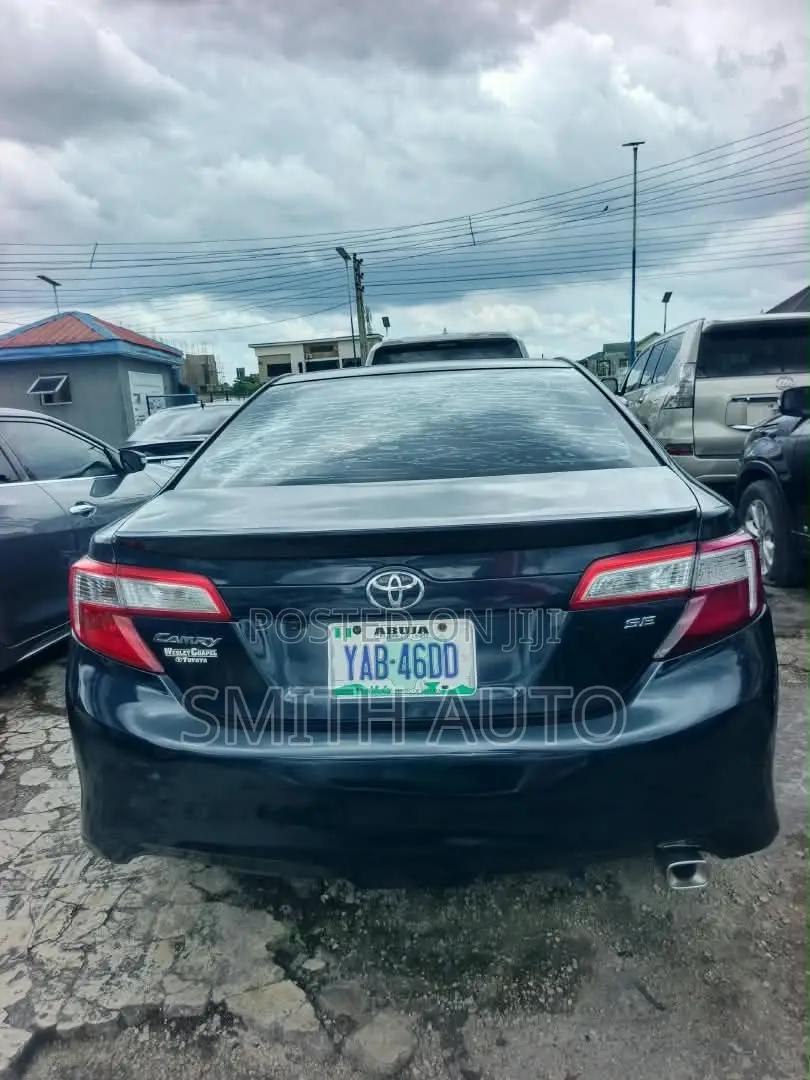 Toyota Camry SE 4dr Sedan (2.5L 4cyl 6A) 2013 Black