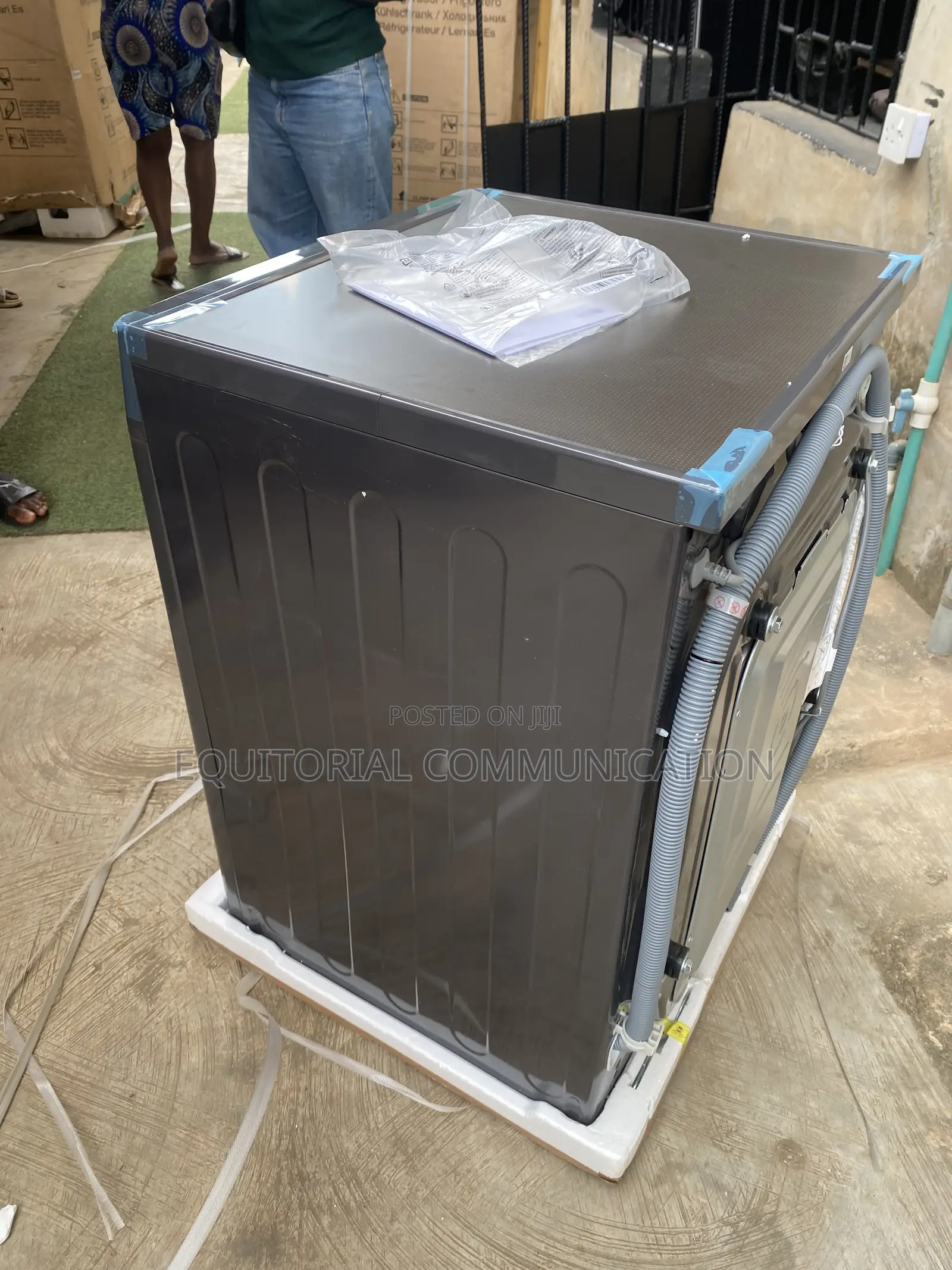 LG F4V3RYP6JE Front-Load Washer for Everyday Home Use 10.5KG