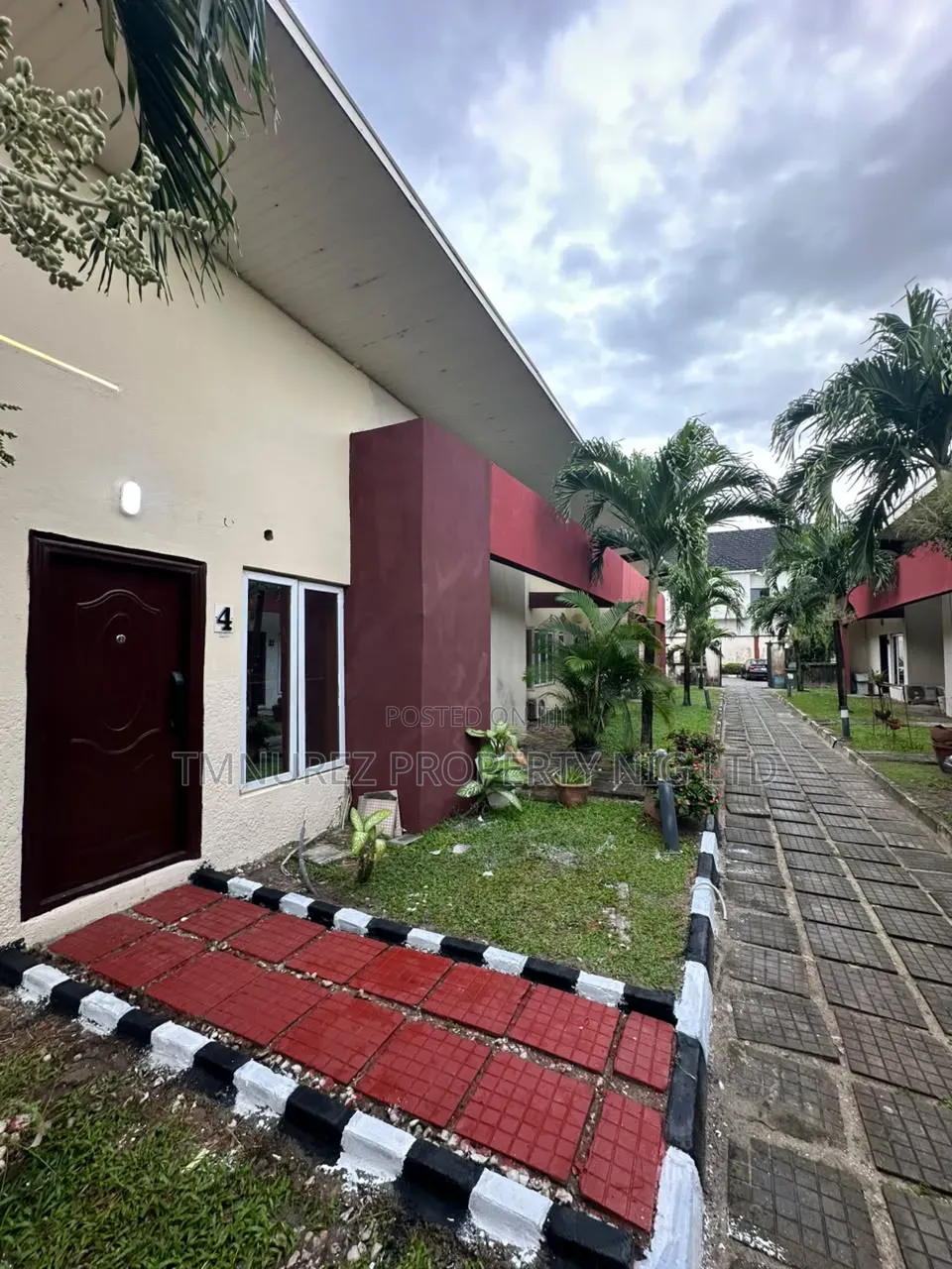 2bdrm Bungalow in Chevron for sale