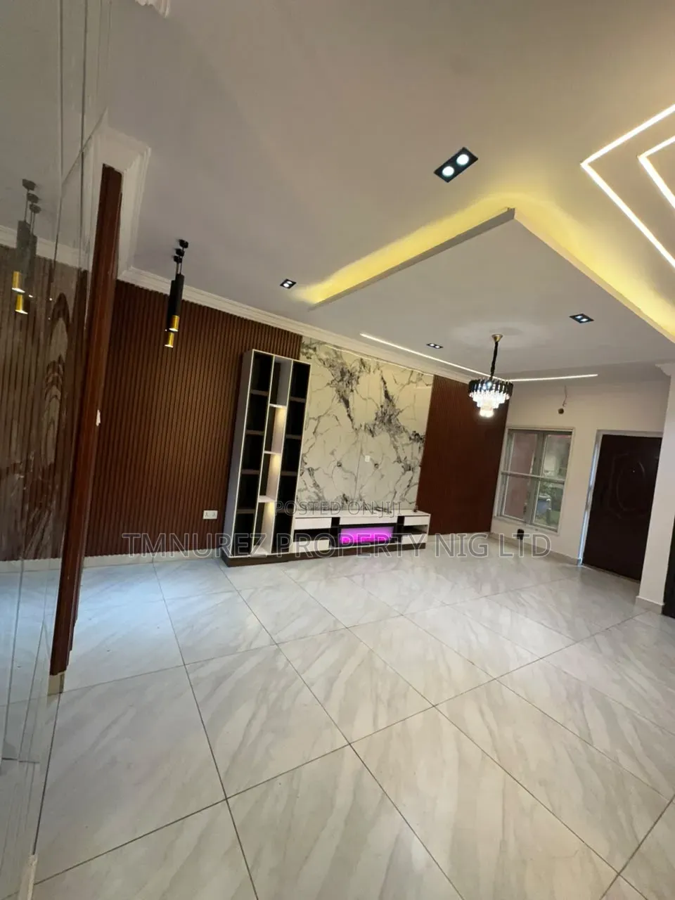 2bdrm Bungalow in Chevron for sale