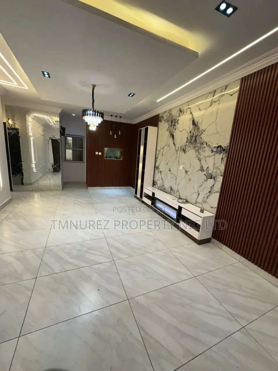 2bdrm Bungalow in Chevron for sale