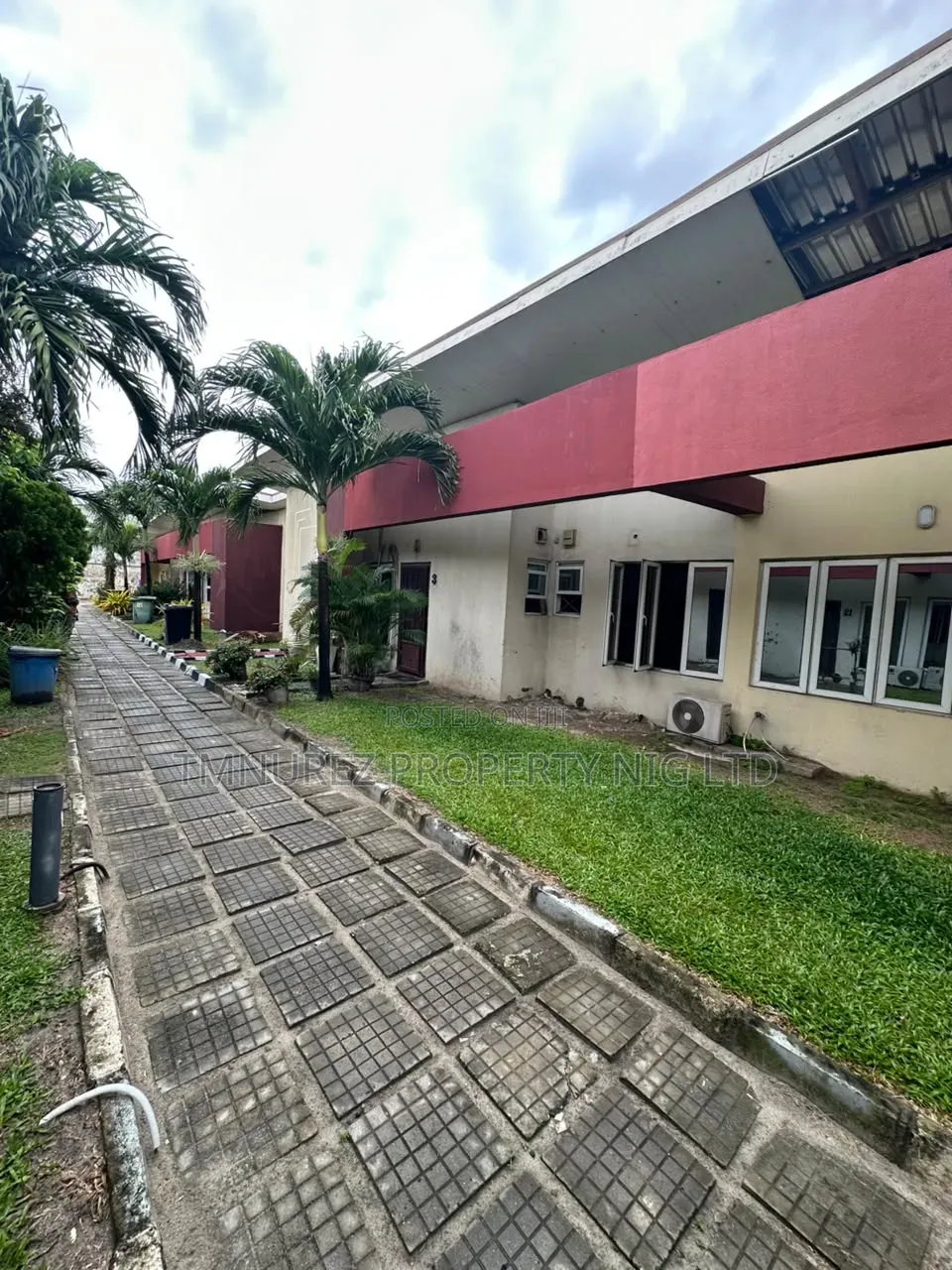 2bdrm Bungalow in Chevron for sale