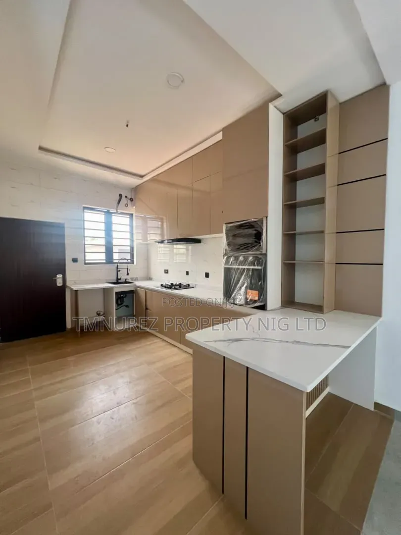 4bdrm Duplex in Ikeja Lagos, Chevron for sale