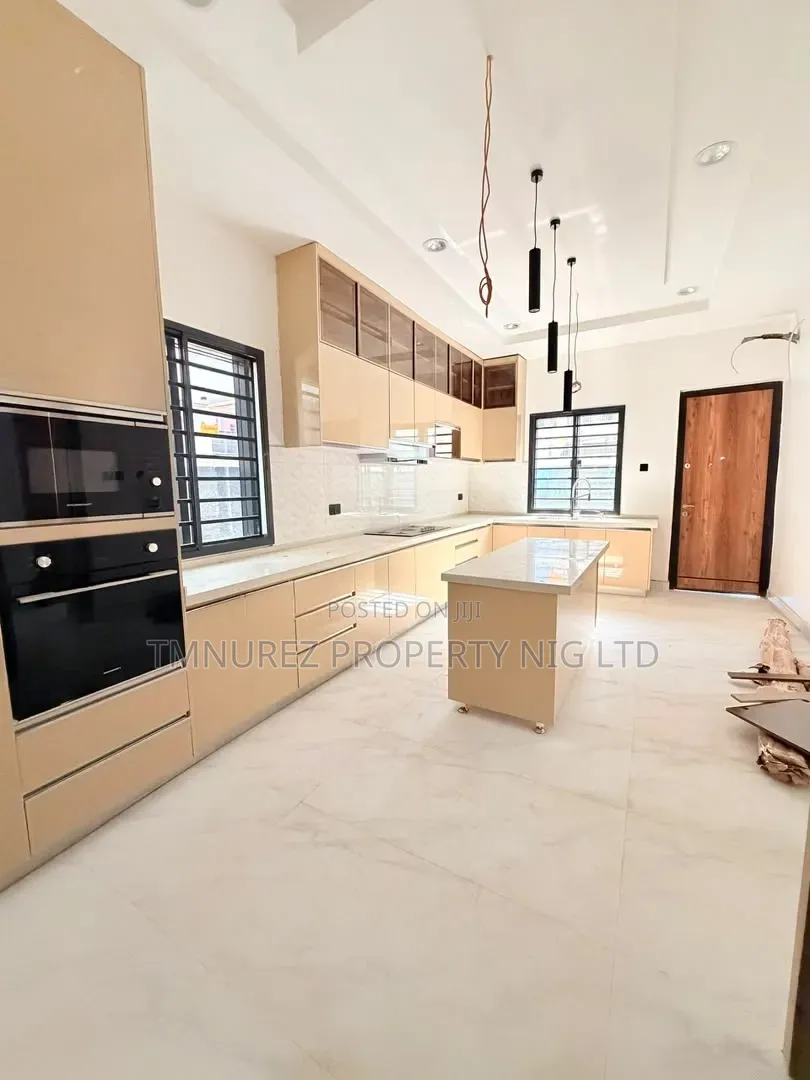 5bdrm Duplex in Omole Phase 1 for sale