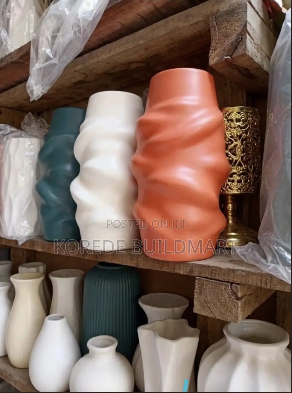 Elegant Ceramic Flower Vase for Home Decor
