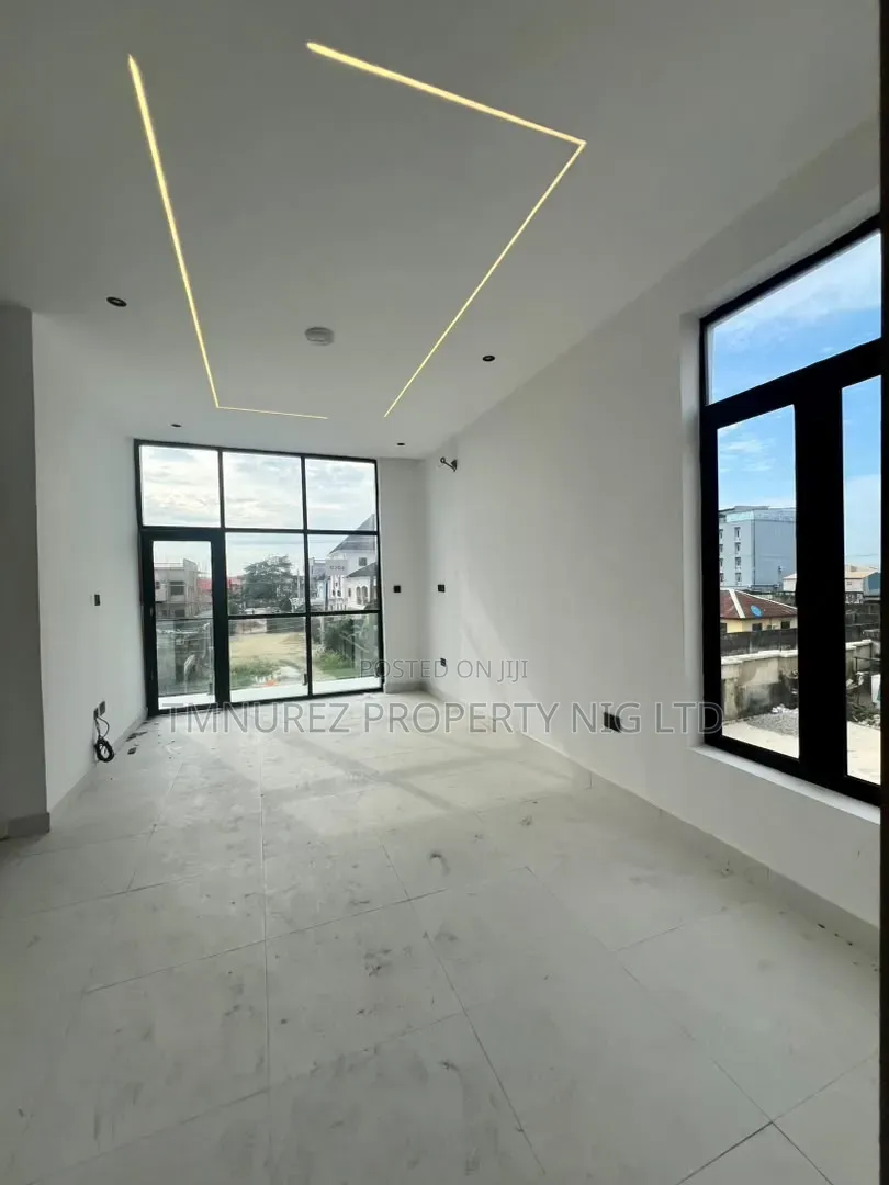 3bdrm Duplex in Off Lekki-Epe Expressway for sale